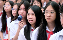 Bộ Giáo dục và Đào tạo: Giáo viên dạy thêm chéo môn không được thu tiền HS do mình đứng lớp