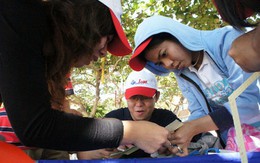 Cô đơn giữa chốn đông người