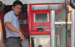 Máy ATM suýt bị trộm