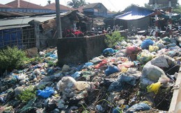 Thừa Thiên Huế: rác ngập chợ Thừa Lưu