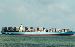 Giải cứu tàu container tải trọng 115.000 tấn mắc cạn