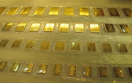 Giá vàng thế giới lại rơi khỏi 1.500 USD/ounce