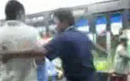 Video bạn đọc: Bắt khách dọc đường bất chấp nguy hiểm