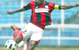 Sông Lam Nghệ An và Persipura gườm nhau