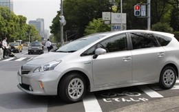 Toyota thu hồi 100 ngàn xe Prius