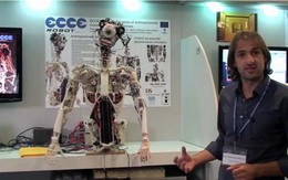 Robot có cơ, xương, não như con người