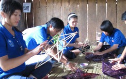 Trung thu đến sớm với trẻ em buôn làng