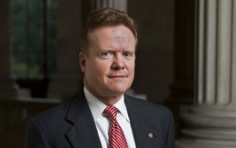 Thượng nghị sĩ Jim Webb sẽ tới Việt Nam