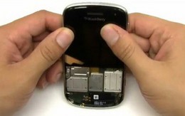 "Nội soi" BlackBerry 9900