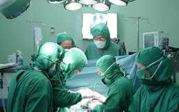 Bác sĩ sơ suất, người bệnh lãnh đủ