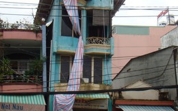 Tháo dỡ căn nhà nghiêng 4 tầng