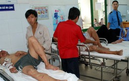 Sập giàn xà gồ, 13 công nhân bị thương