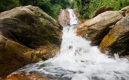 Ngược dòng thác Chòi
