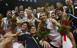 Iran lần đầu tiên lên ngôi