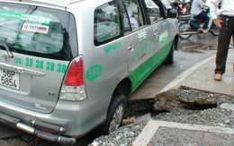 Taxi lại lọt hố