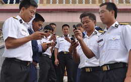 Quân dân Đá Tây nhắn tin góp đá