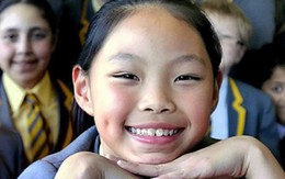 10 tuổi nói 10 thứ tiếng