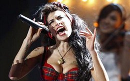 Amy Winehouse chết vì ngộ độc rượu