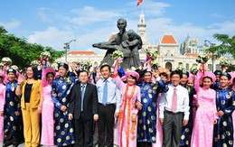 Rộn ràng hạnh phúc lứa đôi ngày 11-11-2011