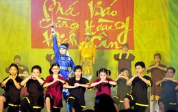 Học trò hát sử ca, Góp đá xây Trường Sa