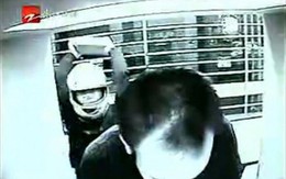 Dùng gạch cướp tiền người giao dịch thẻ ATM