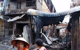 Cháy 4 căn nhà do chập điện