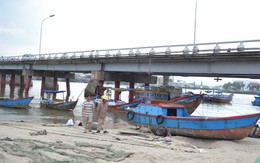 Neo thuyền trong khu vực cấm