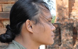 Đồng Chuông Tử thong dong đội nước xuống đồi