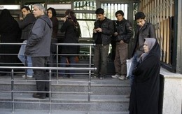 Iran tuyên bố ngừng bán dầu cho một số nước