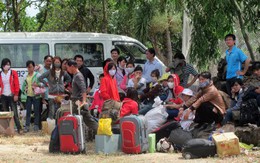 Về quá cực, trở lại cũng quá khổ