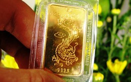 Giá vàng giảm 450.000 đồng/lượng