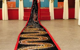 Trưng bày áo dài Rồng thiêng