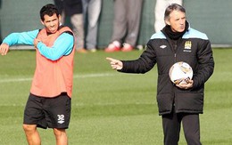 Tevez trở lại trong trận gặp Chelsea