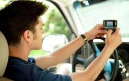 Mỹ cấm thiết bị giải trí trên xe?