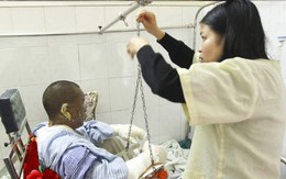 Nổ lò dầu, 11 người bị thương