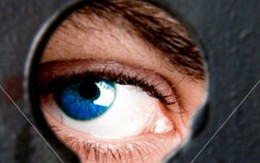 Bất bình khi truyền thông bới móc đời tư