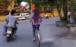 Cộng đồng mạng phẫn nộ với clip tạt nước
