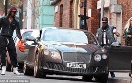 Balotelli đổi bồ, đổi xe