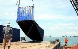 Trục vớt xong 41 container tàu Trường Hải Star