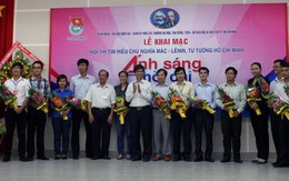 Đông đảo bạn trẻ luyện thi "Ánh sáng thời đại"