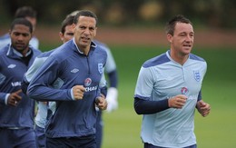 Rio Ferdinand bị gạch tên khỏi tuyển Anh