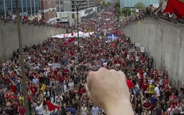 Canada: chống "luật dùi cui"