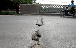 Hà Nội: nứt, thủng cầu Đôi trên quốc lộ 3