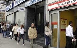 100 tỉ euro chỉ đủ giúp châu Âu "câu giờ"