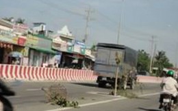 Mất cắp nắp hố, gây nguy hiểm trên quốc lộ 13