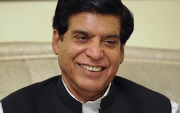 Thủ tướng Pakistan xây bãi đáp trực thăng tại nhà riêng