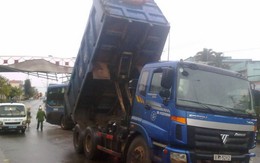 Gia Lai: xe tải kéo sập cầu vượt