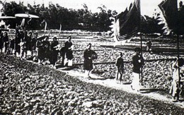 Vinh quy bái tổ