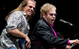 Tay chơi bass cho Elton John tự sát?