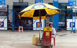 Giá xăng tăng lên 23.700 đồng/ lít
